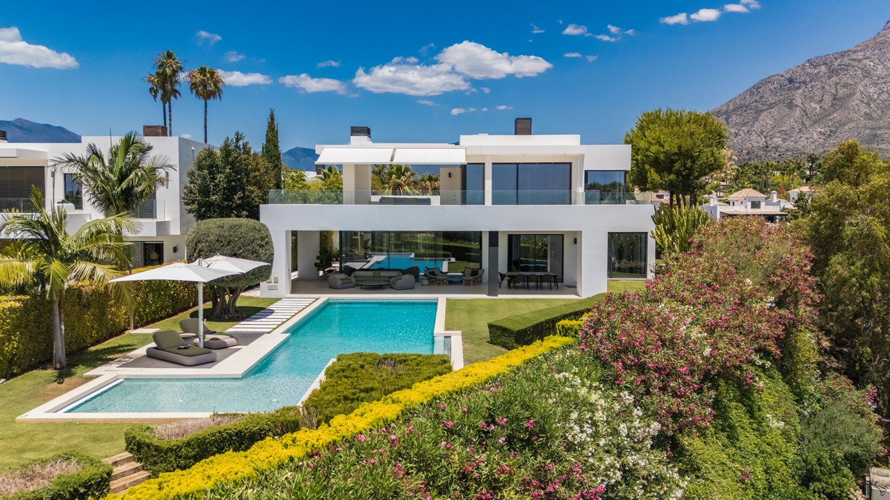 5 Bedroom Villa in Las Lomas del Marbella Club, Marbella’s Golden Mile