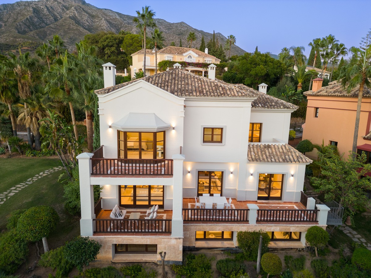 5 Bedroom Townhouse in Marbella, Marbella’s Golden Mile