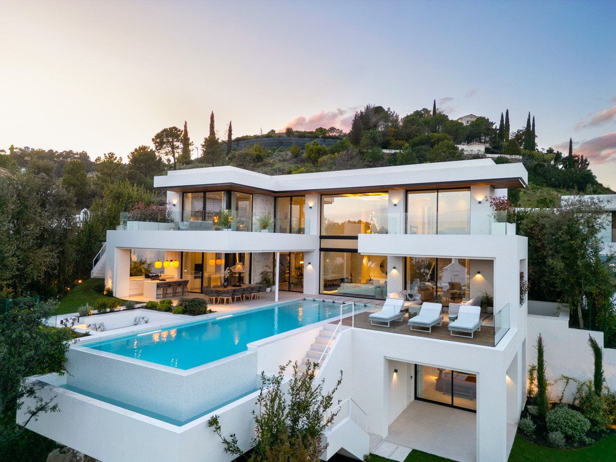 6 Bedroom Villa in Lomas de La Quinta, Benahavís