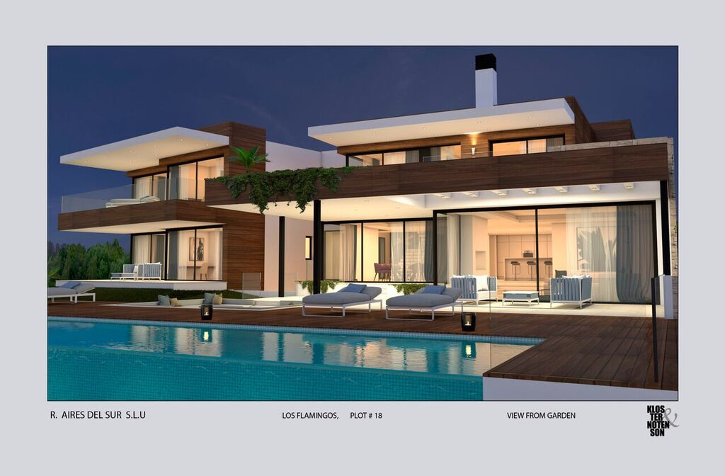 5 Bedroom Home in Los Flamingos