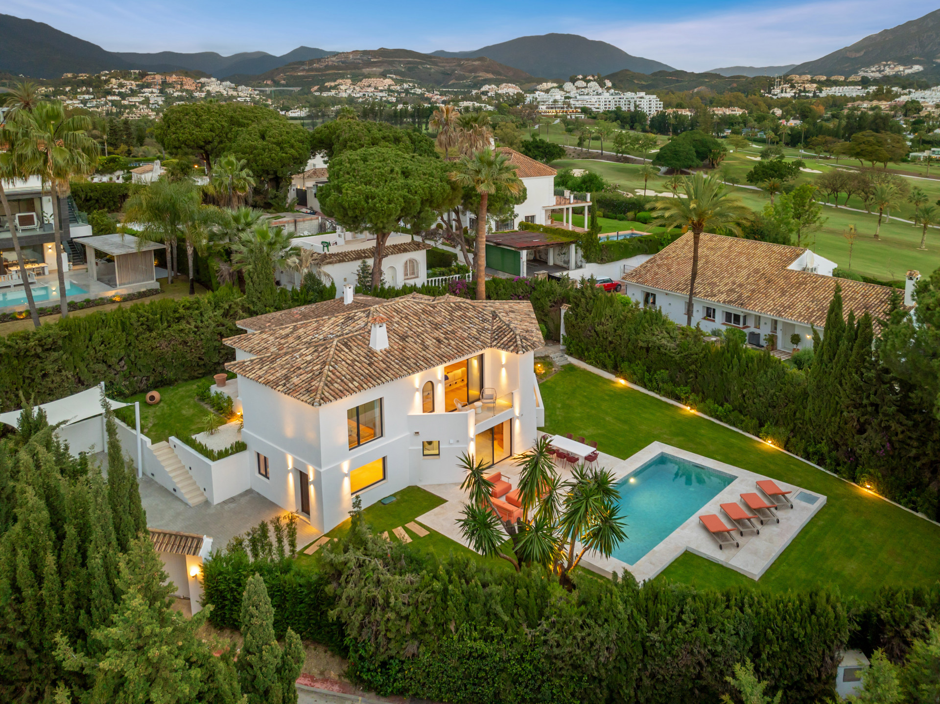 4 Bedroom Villa in Las Brisas, Nueva Andalucía