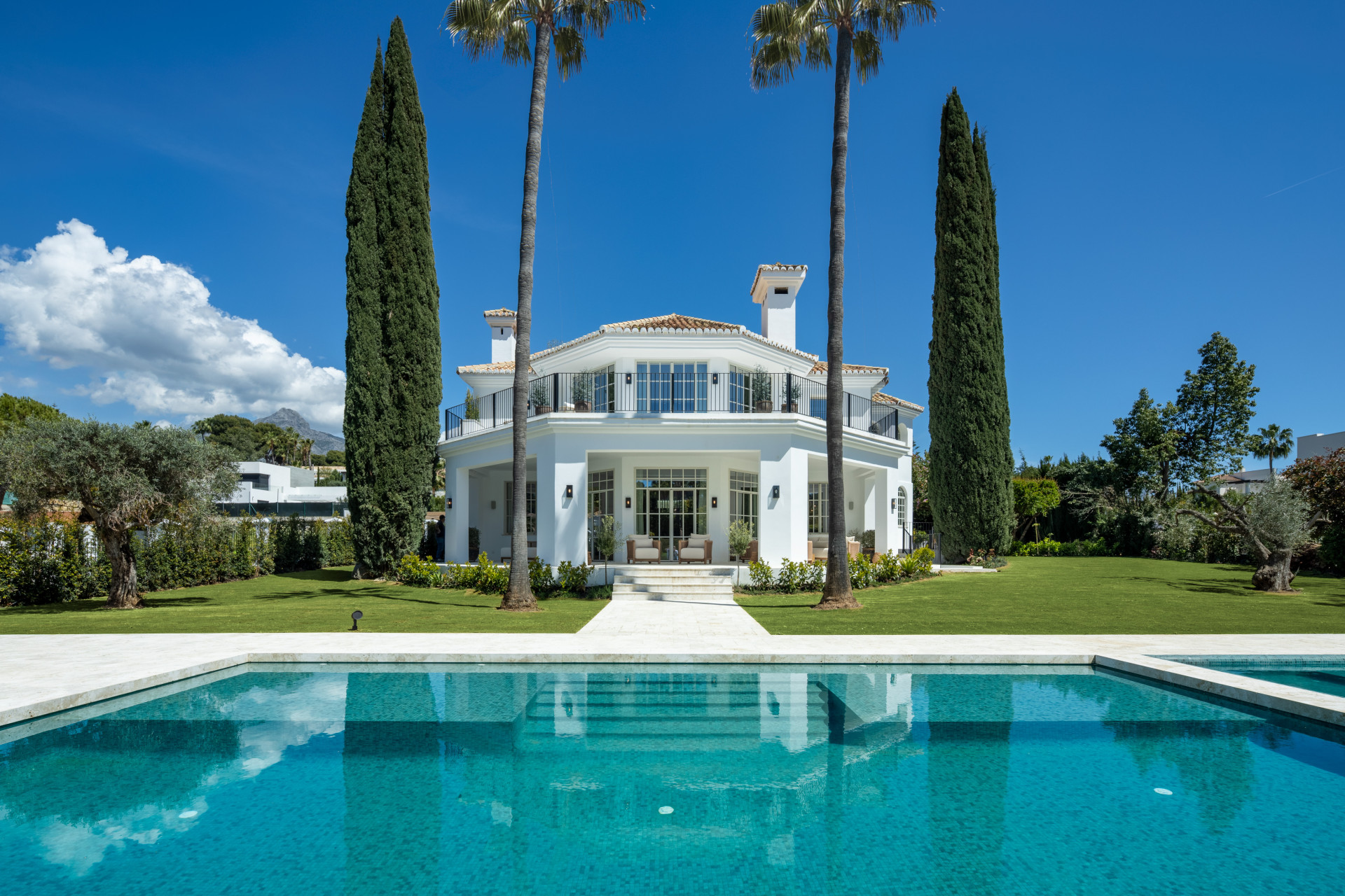 5 Bedroom Villa in Las Brisas, Nueva Andalucía