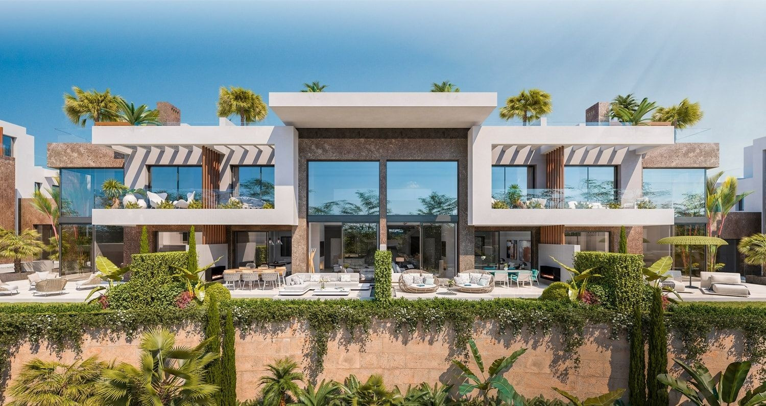 4 Bedroom Semi-Detached House in Rio Real, Marbella Este