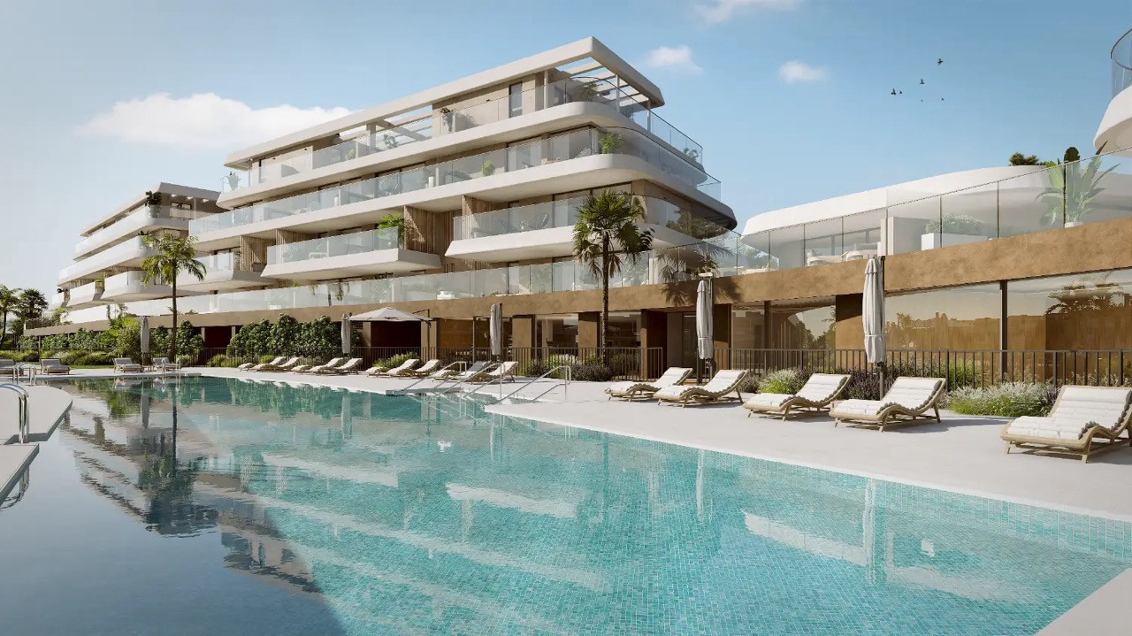 3 Bedroom Apartment in Buenas Noches, Estepona West
