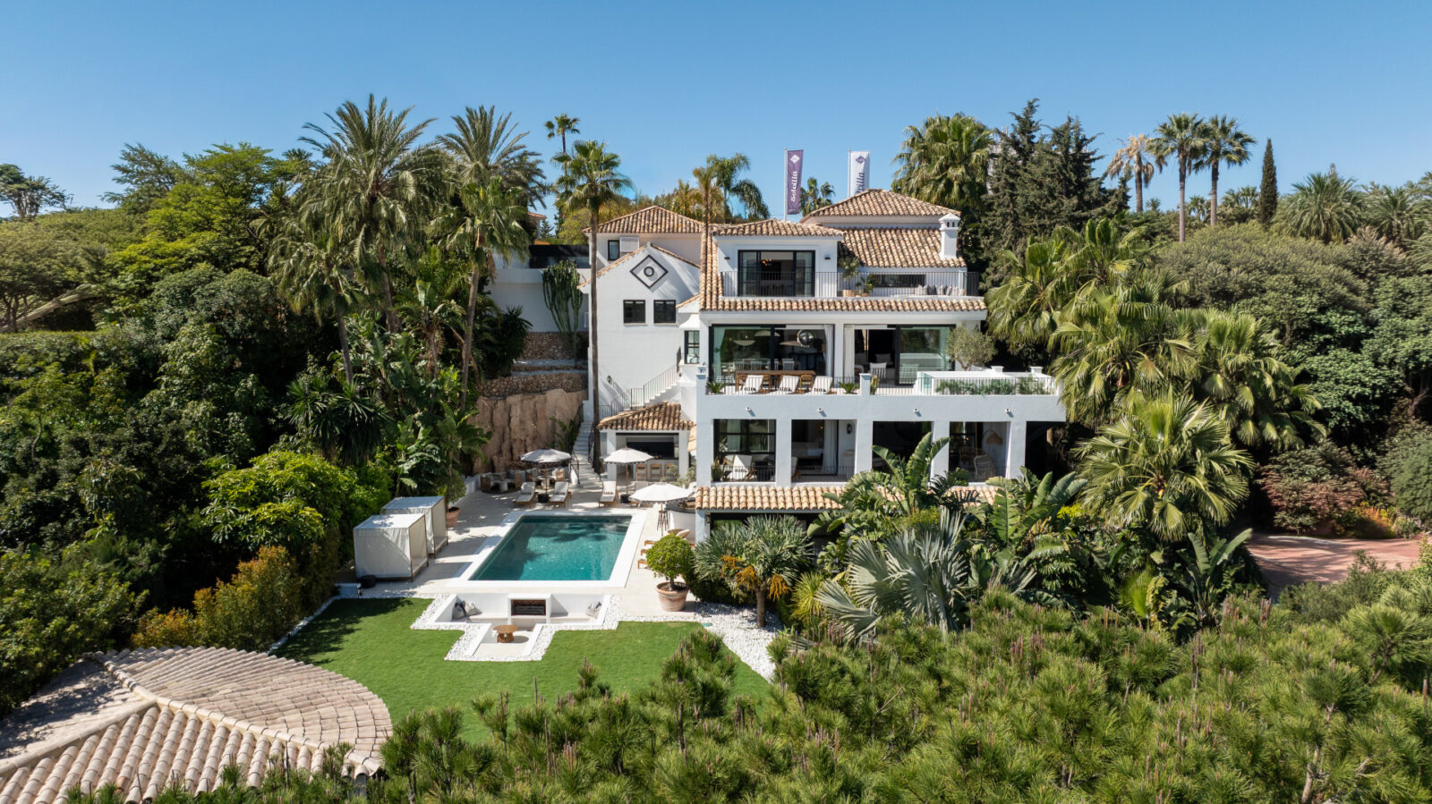 6 Bedroom Villa in Nueva Andalucía, Marbella