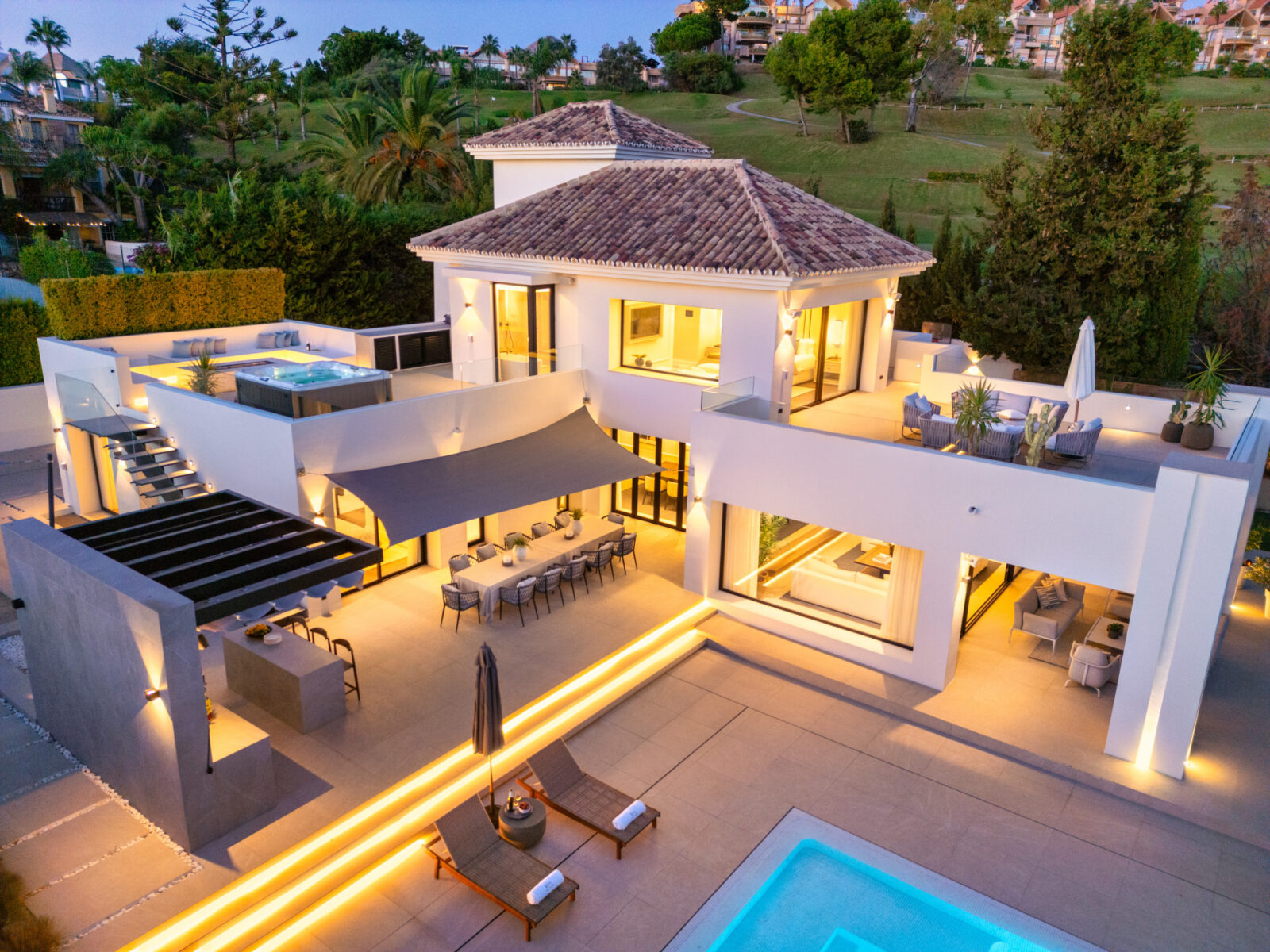 6 Bedroom Villa in Nueva Andalucía, Marbella