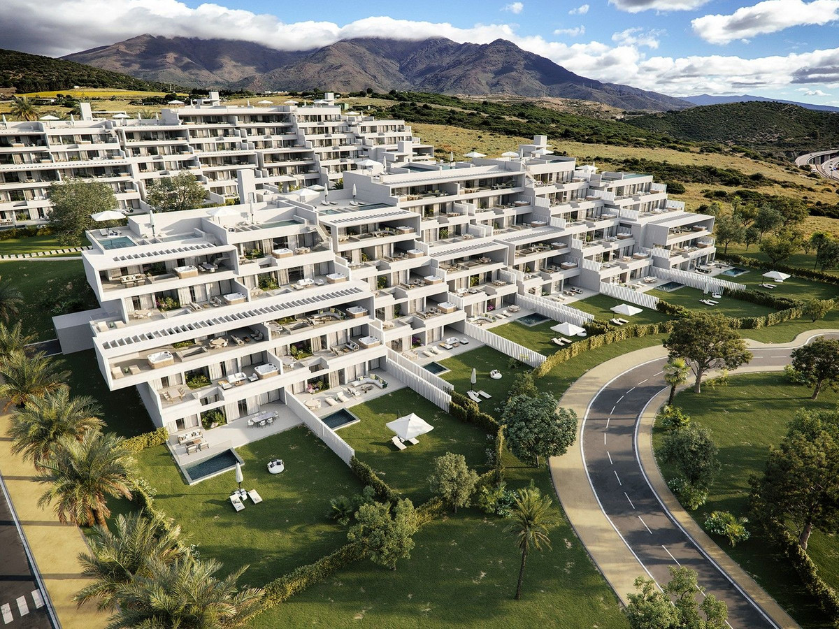 2 Bedroom Apartment in Estepona