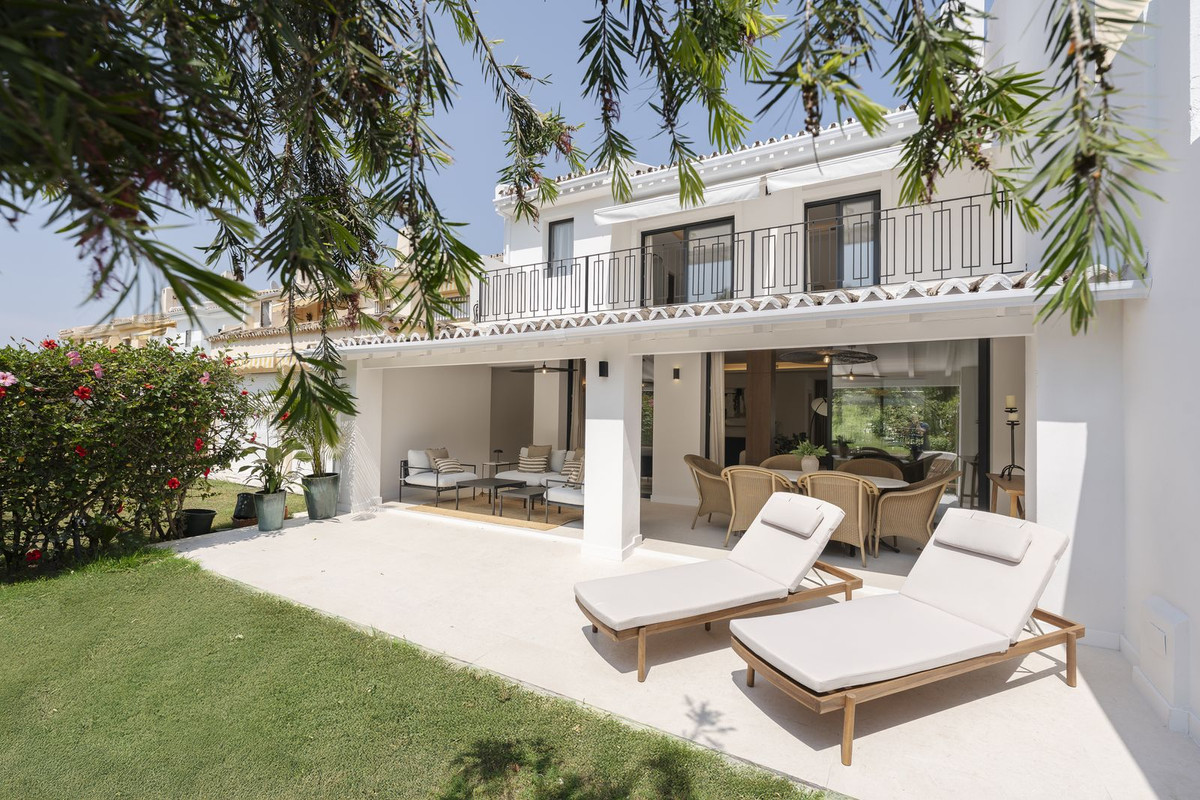 4 Bedroom Villa in Nueva Andalucía