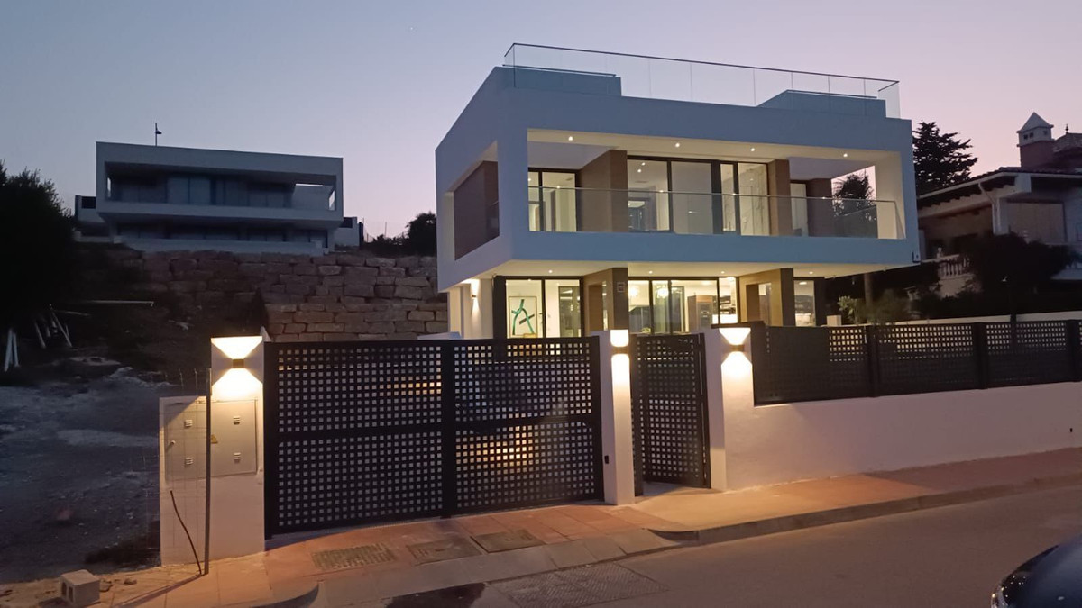 3 Bedroom Villa in Inland, Valle Romano Golf