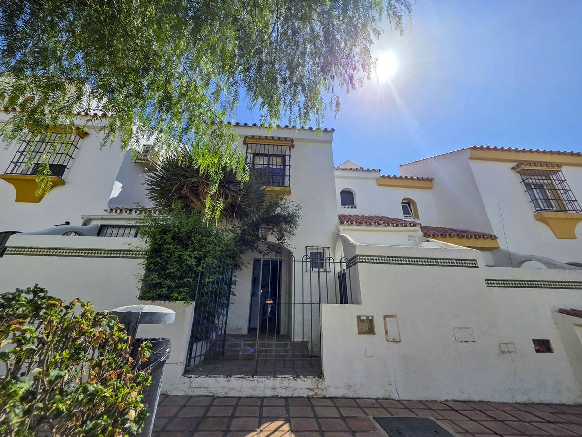 3 Bedroom Villa in Casares Playa