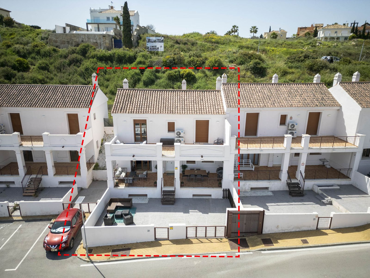 3 Bedroom Villa in Casares Playa