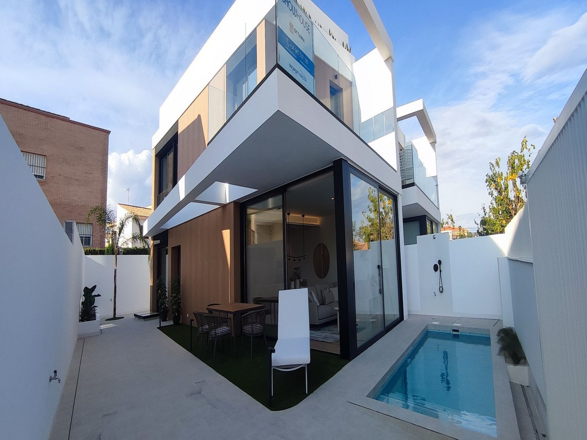 3 Bedroom Home in Costa Blanca, Torre de La Horadada