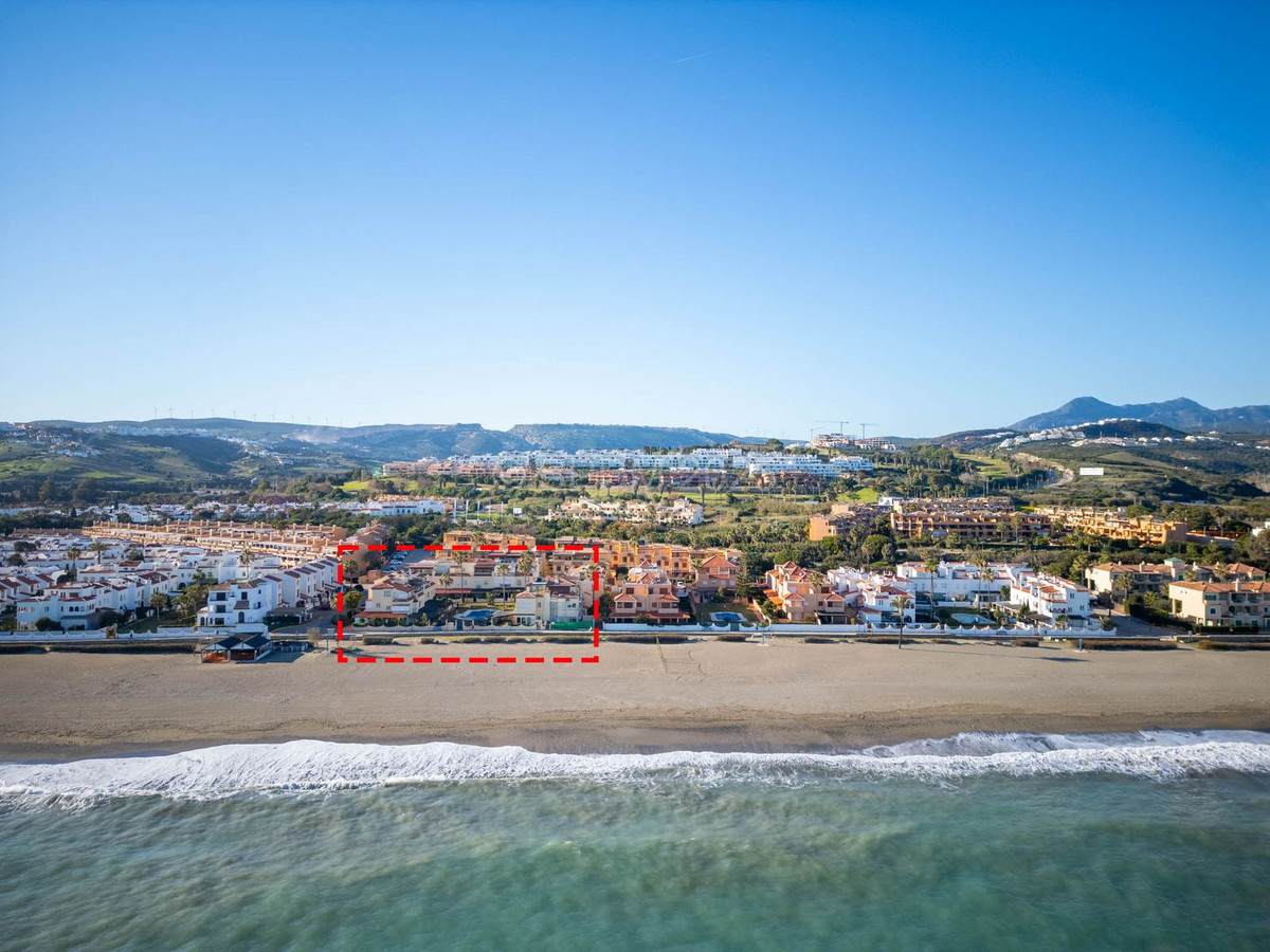 4 Bedroom Villa in Casares Playa