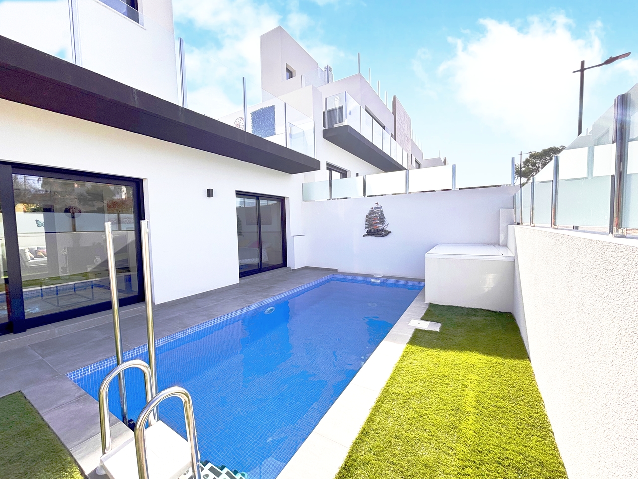 2 Bedroom Villa in Costa Blanca, Villamartin