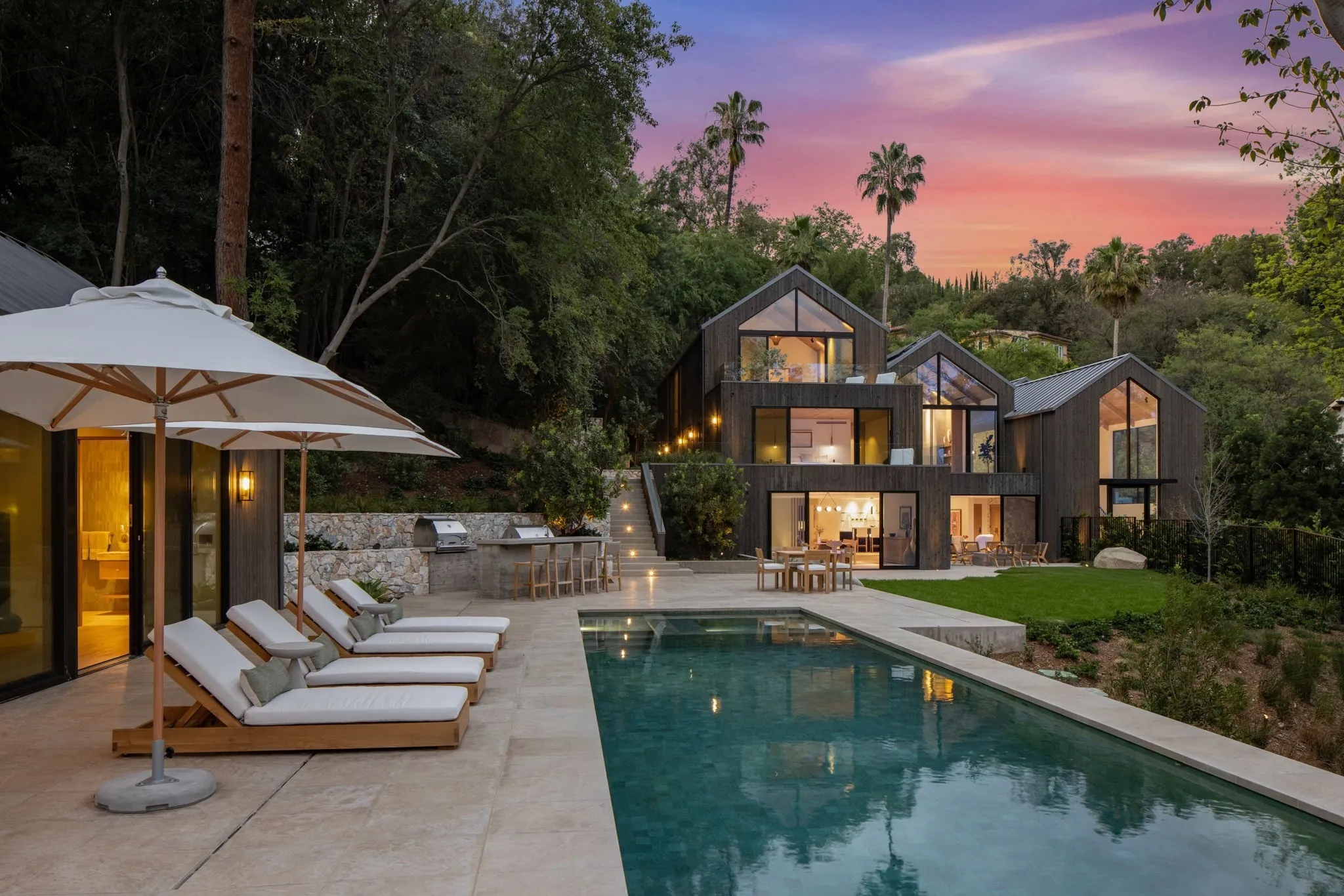7 Bedroom Home in Los Angeles, California