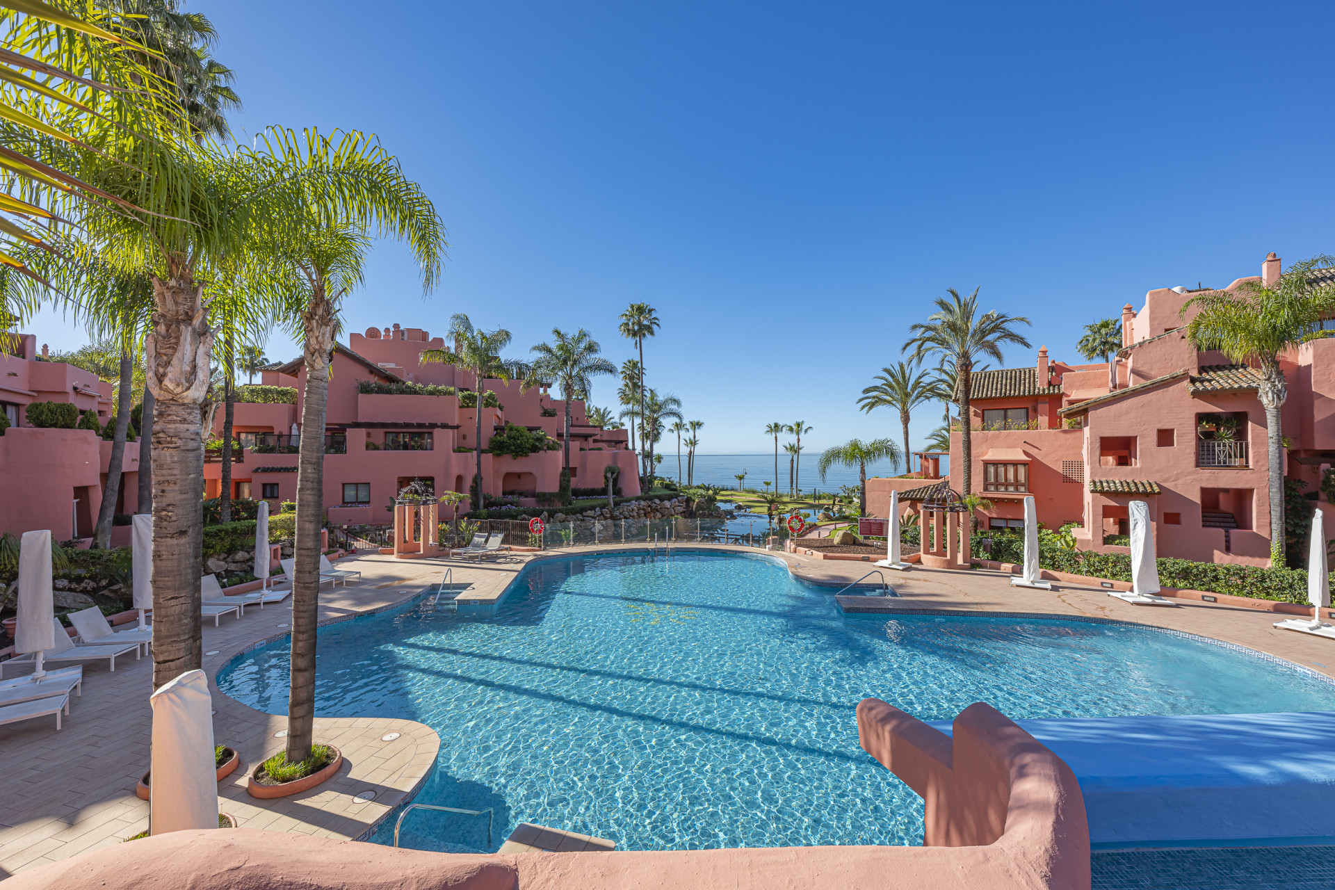 3 Bedroom Apartment in Cabo Bermejo, Estepona East