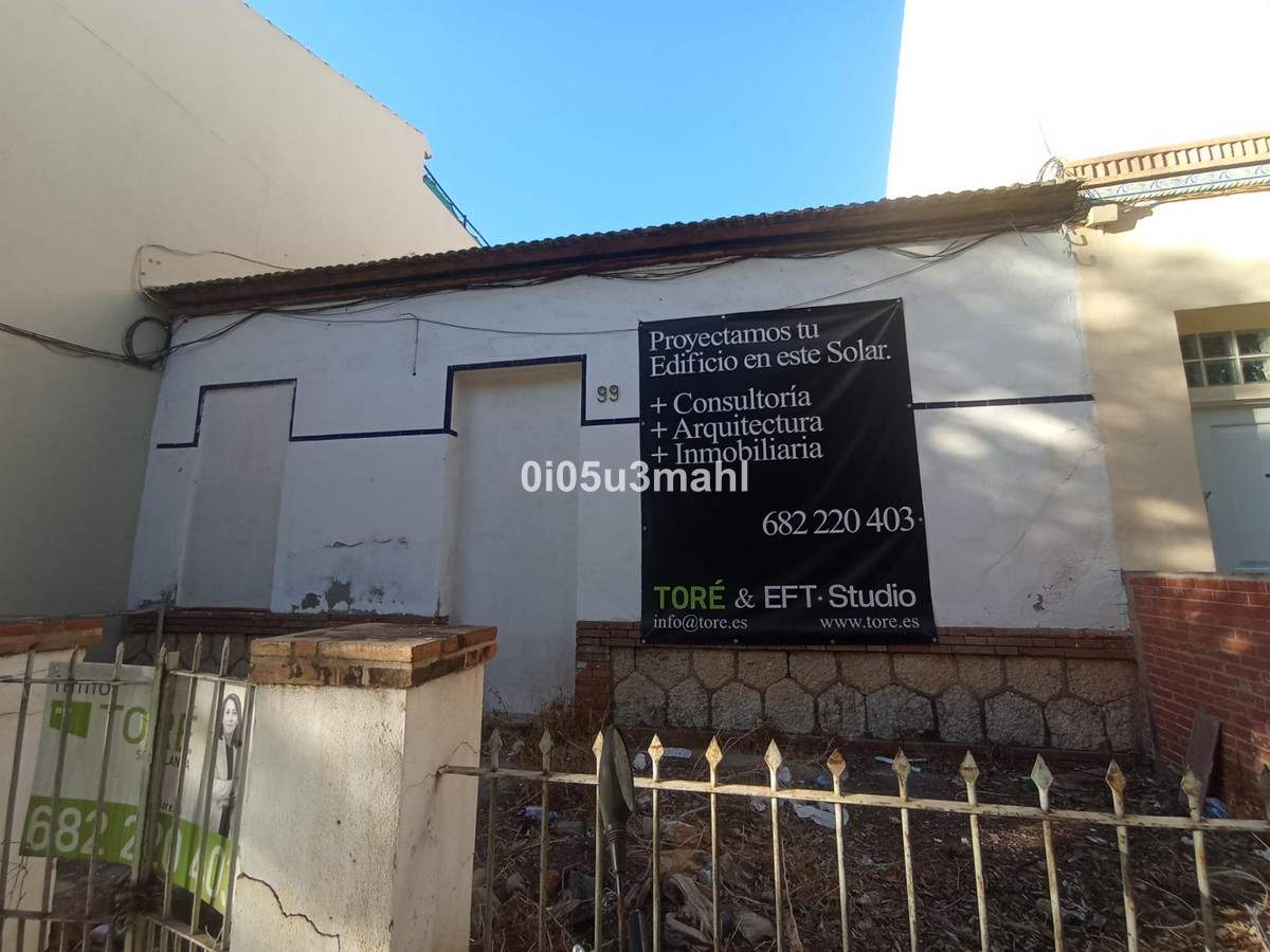 3 Bedroom Land in Málaga Ciudad, El Palo