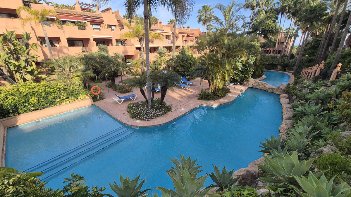 2 Bedroom Apartment in Los Flamingos