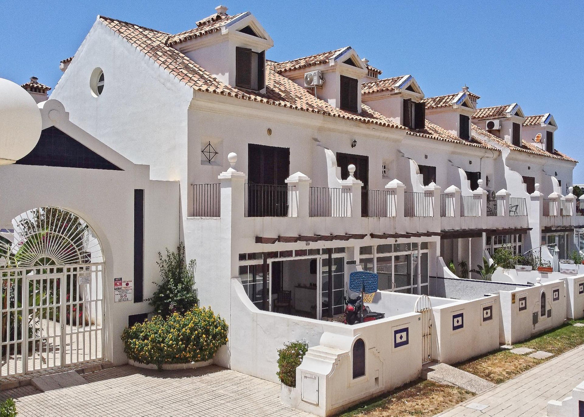 4 Bedroom Townhouse in Fuengirola