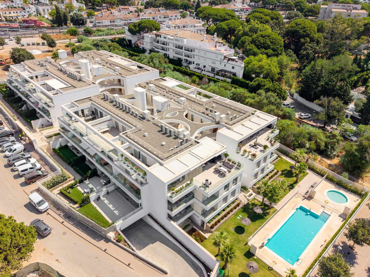 3 Bedroom Apartment in Elviria