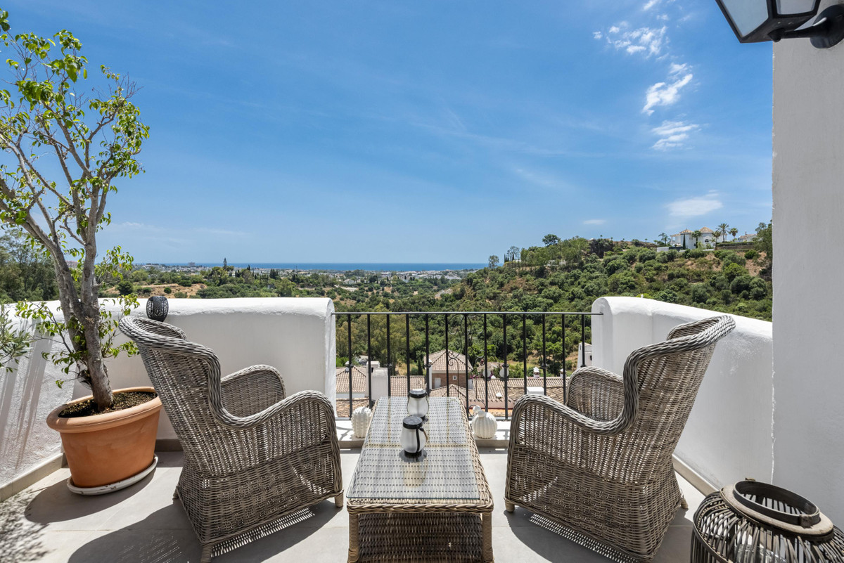 2 Bedroom Apartment in Los Almendros