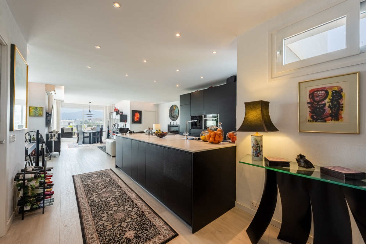 2 Bedroom Apartment in Guadalmina Alta, Marbella