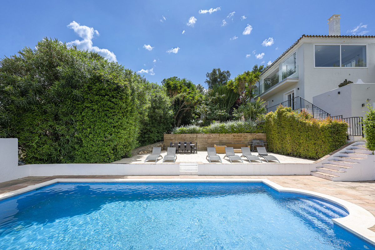 6 Bedroom Villa in Sotogrande Alto