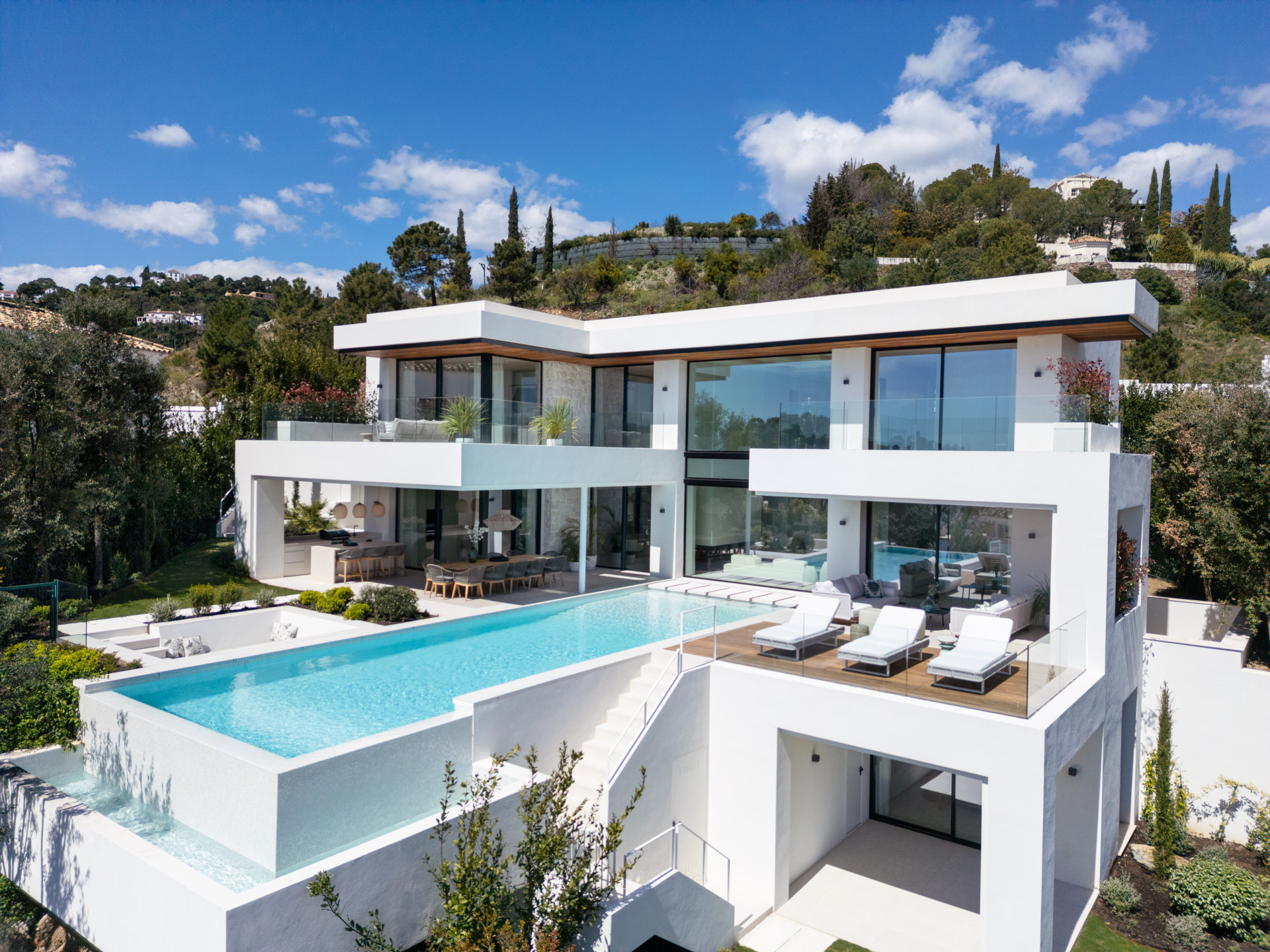 6 Bedroom Villa in Lomas de La Quinta, Benahavís