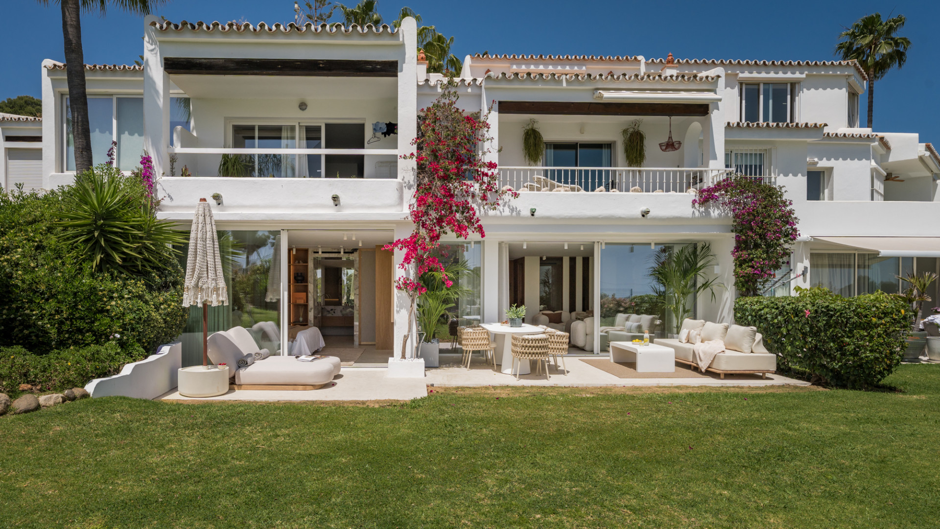 3 Bedroom Apartment in Azahara I, Nueva Andalucía
